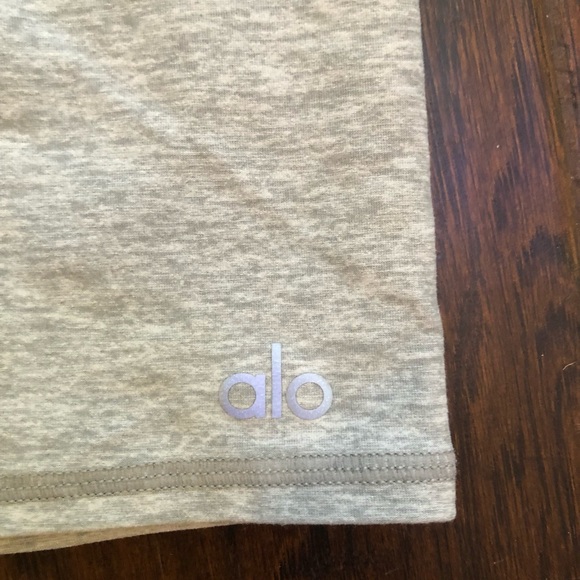 Alo yoga airbrush biker shorts - Picture 2 of 3